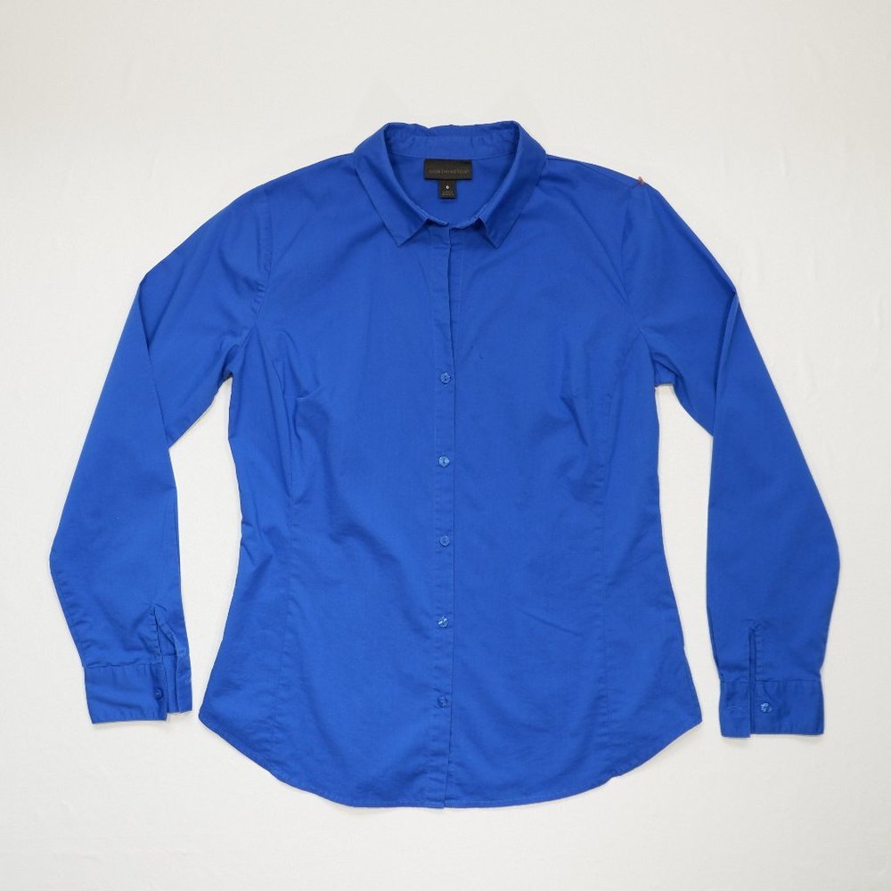 NWOT Worthington Womens shirt size 6 Long Sleeves Blue color
